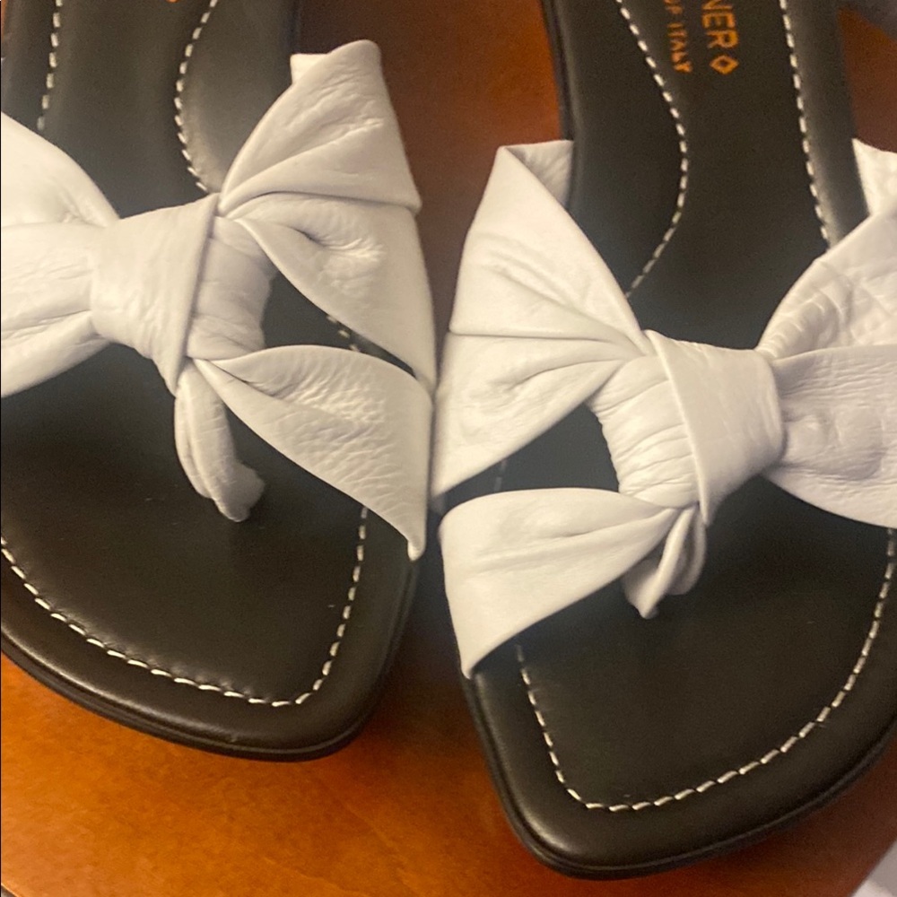 Donald J. Pliner Women's White Sandals - Picture 13 of 13